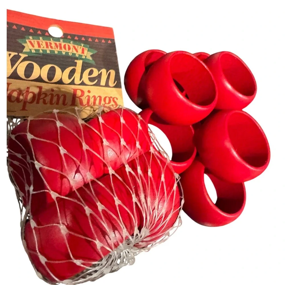 Vintage Vermont Hardwood Wooden Napkin Rings Red Set of 12 New Christmas Holiday